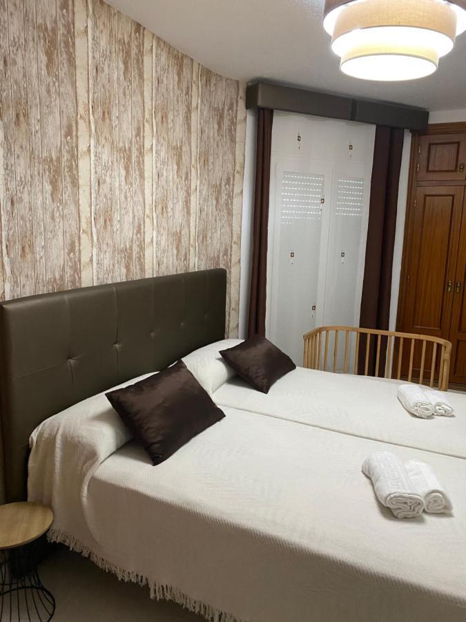Apartamento Andalucia - Sea View, Beach, Marina, Lift & Free Parking Гаруча Екстериор снимка