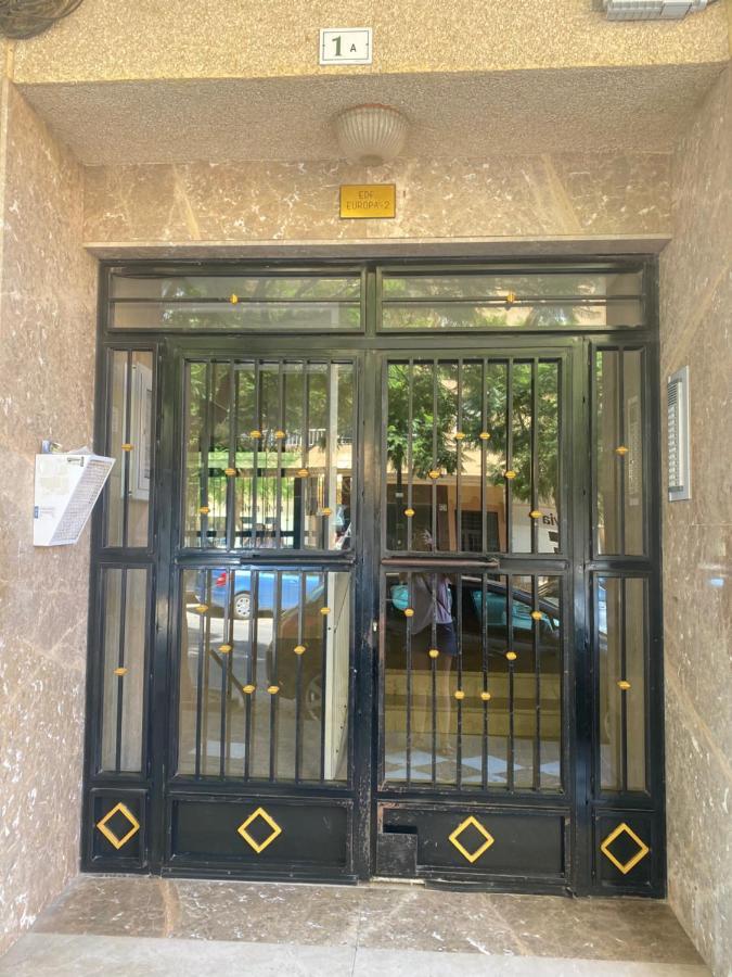 Apartamento Andalucia - Sea View, Beach, Marina, Lift & Free Parking Гаруча Екстериор снимка